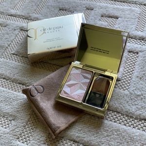 Cle De Peau Luminizing Face Enhancer 16 Almond